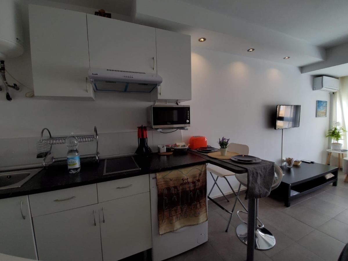 Casa Cachita 2-Confortable Estudio A Pie De Playa Estepona Eksteriør bilde
